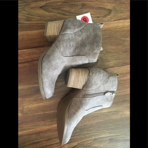 Franco Sarto Brown booties- size 6